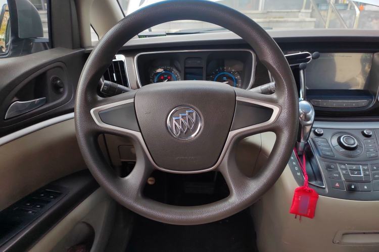 Used Buick GL8 2013 2.4L CT Luxury Business Comfort Edition
