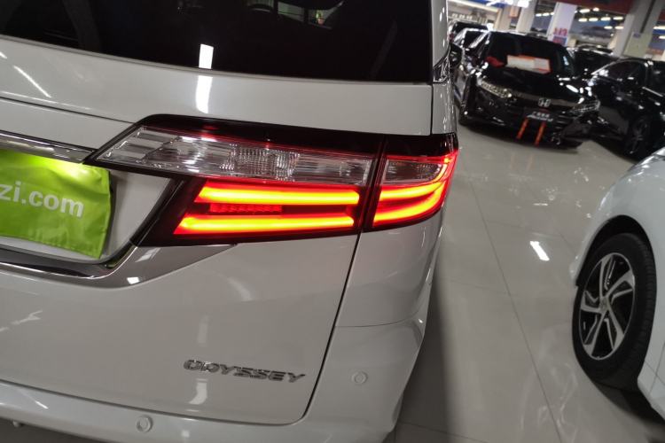 Used Honda Odyssey 2018 2.4L Smart Edition Right Rear Taillight