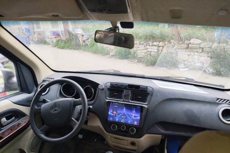 Used CHANGAN KAICHENG Ruixing M80 2014 1.5L Comfort Model 4G15S Center Console