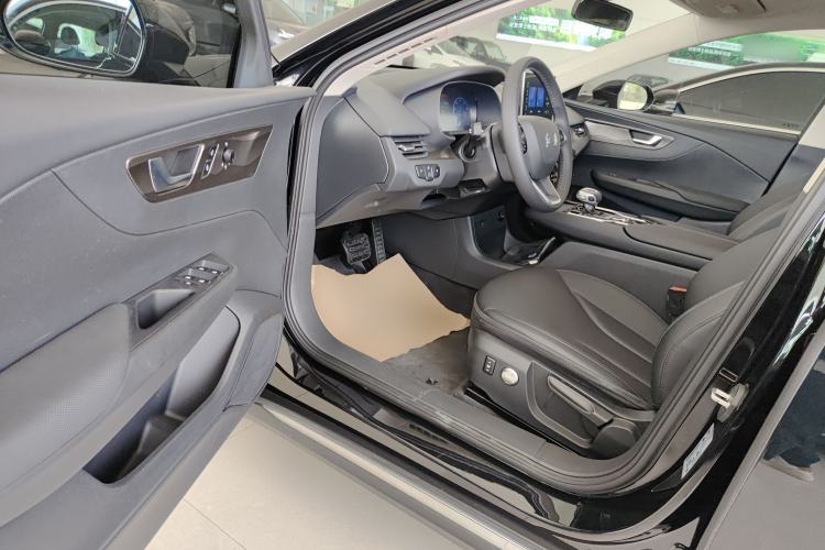 Used Hongqi E-QM5 2023 Base Travel Edition Driver Seat