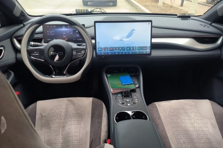 Used BYD Seal 06GT 2025 505 Wave Plus Edition Center Console