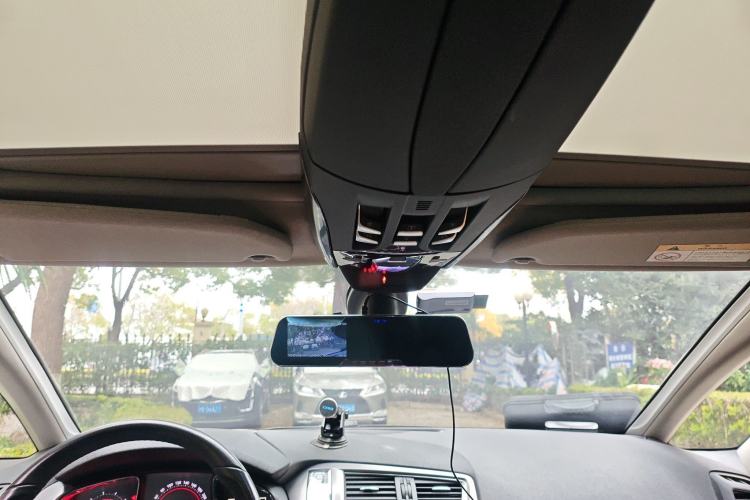 Used DS 5 2014 1.6T Luxury Edition THP160
