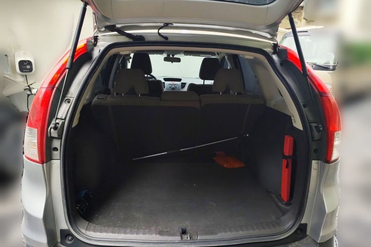 Used Honda CR-V 2012 2.0L two-wheel drive urban version Trunk