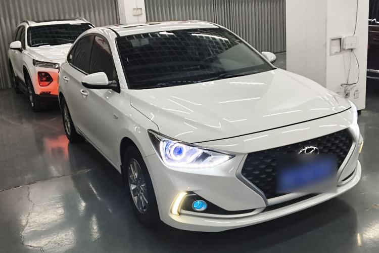 Used Hyundai Celesta 2017 1.6L Automatic Enjoyment Version GLS
