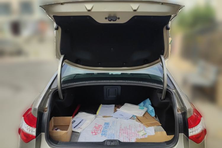 Used Citroen C5 2010 2.3L Automatic Luxury Edition Trunk