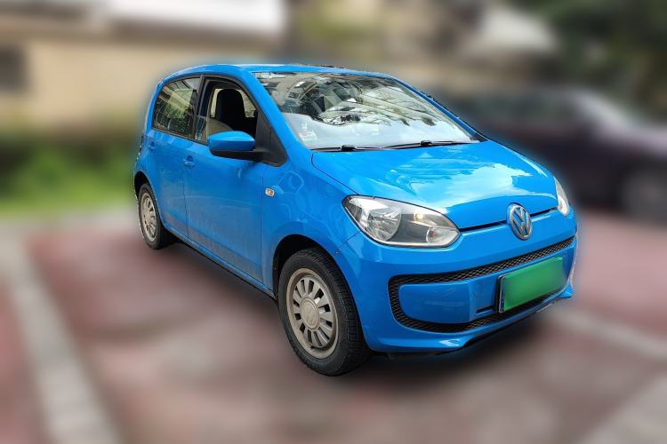 Used Volkswagen up! 2015 1.0L move up! Front Right 45 Deg