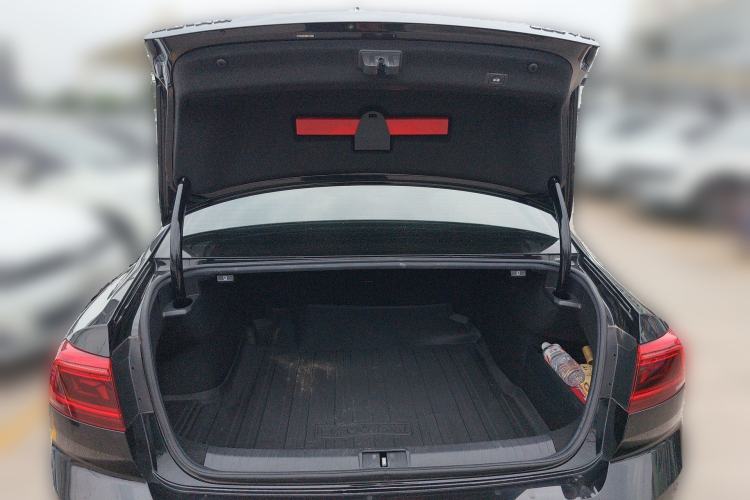 Used Volkswagen Magotan 2020 330TSI DSG Luxury Edition Trunk