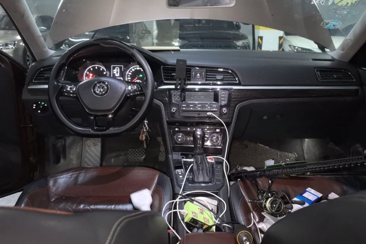 Used Volkswagen Lamando 2015 280TSI DSG Comfort Edition Center Console