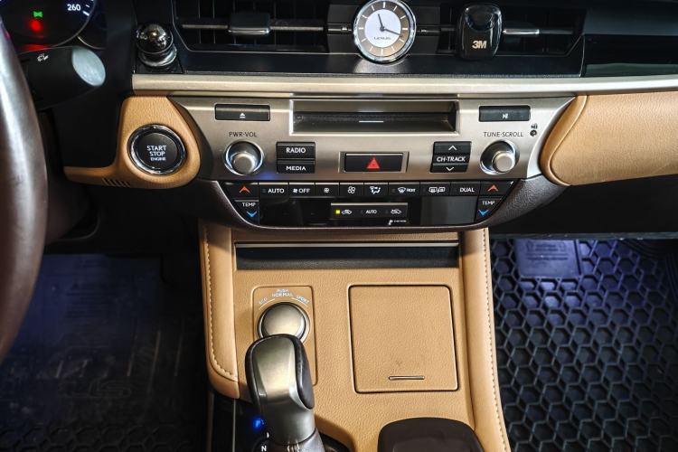 Used Lexus ES 2015 200 Elite Edition Interior 5