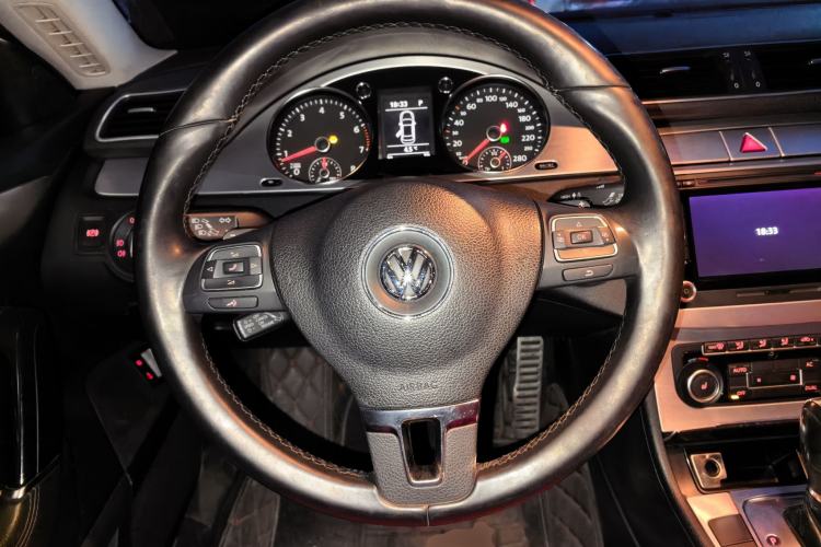 Used Volkswagen FAW-Volkswagen CC 2011 1.8TSI Luxury Model Steering Wheel