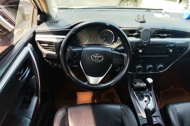 Used Toyota Corolla 2014 1.6L CVT GL-i Steering Wheel