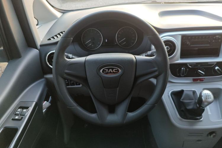 Used JAC Refine M3 2025 PLUS 1.8L Manual Classic Edition 7 Seats
