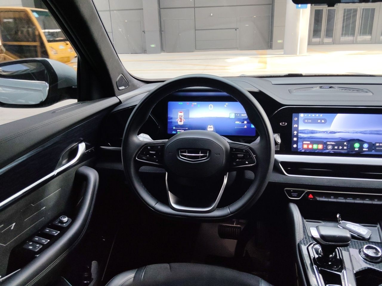 Geely Auto Monjaro L Extended Range Electric Version 2022 1.5T DHT Range-Extending Electric Supreme Edition — снимка 12