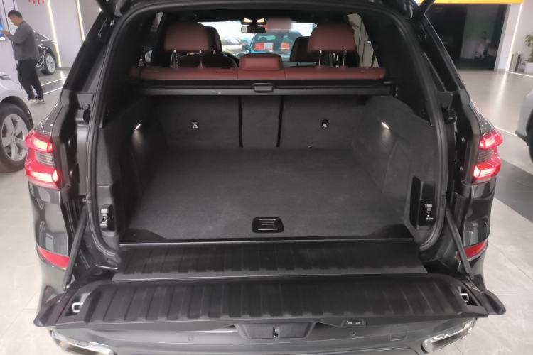 Used BMW X5 2022 Restyled xDrive 40Li Luxury Edition M Sport Package
