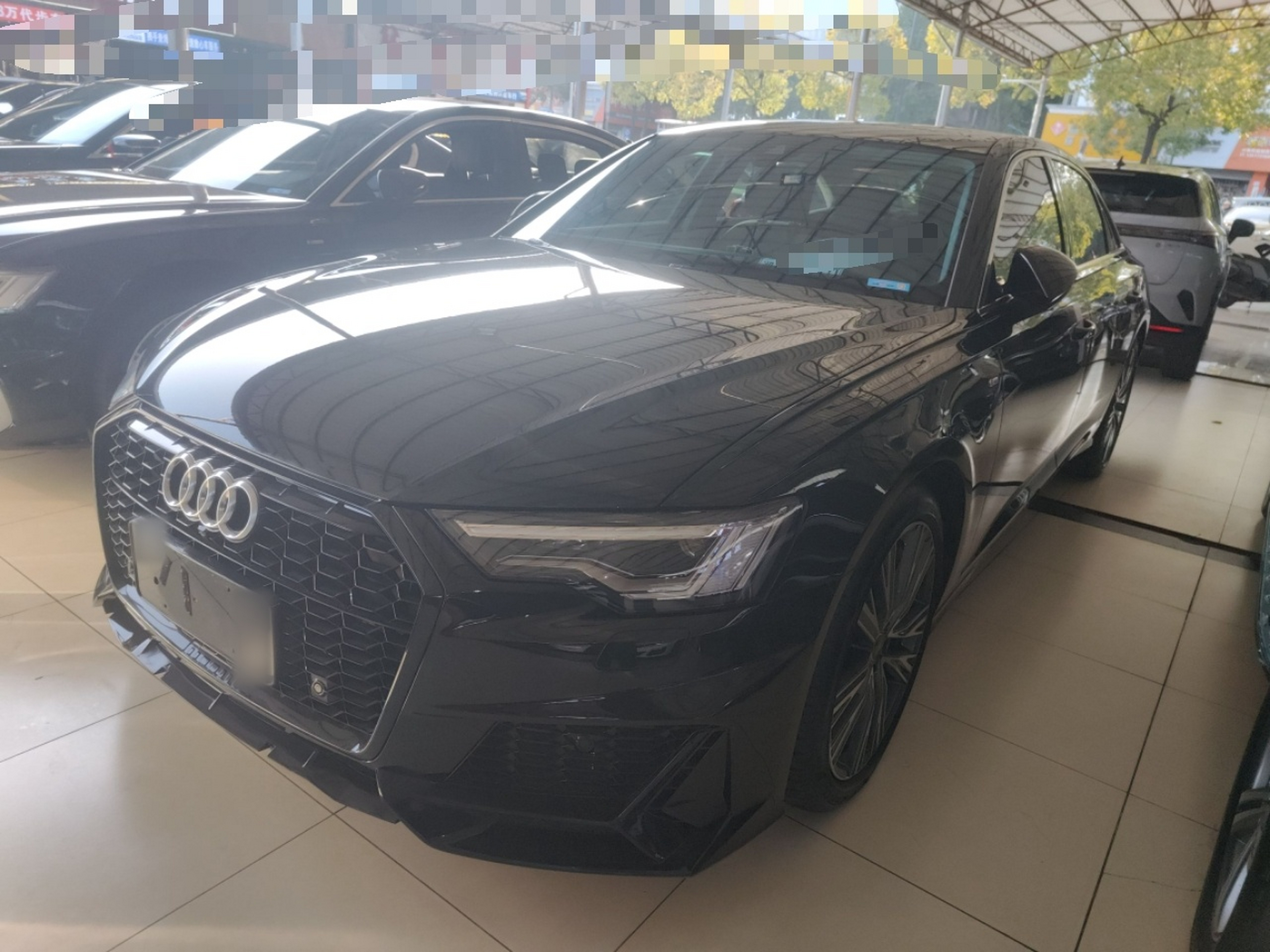 Под передней частью автомобиля