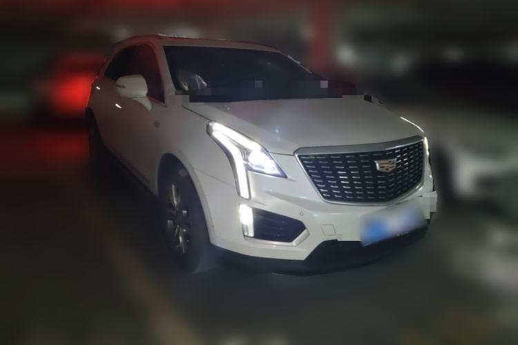 Used Cadillac XT5 2020 28T Luxury Version Front Right 45 Deg