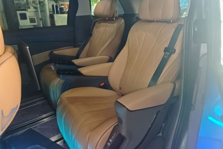 Used Denza D9 2022 DM-i 970 Four-Wheel Drive Flagship Model