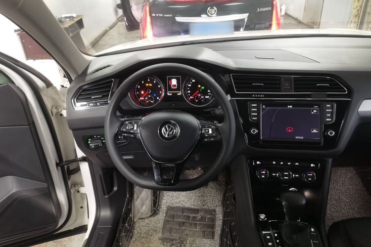 Used Volkswagen Tiguan L 2018 330TSI Automatic Two-Wheel Drive Comfort Edition Steering Wheel