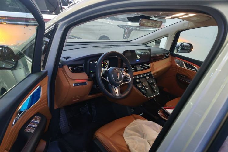 Used Hongqi HQ9 2023 2.0T Smart Connect Flagship Edition Driver Seat