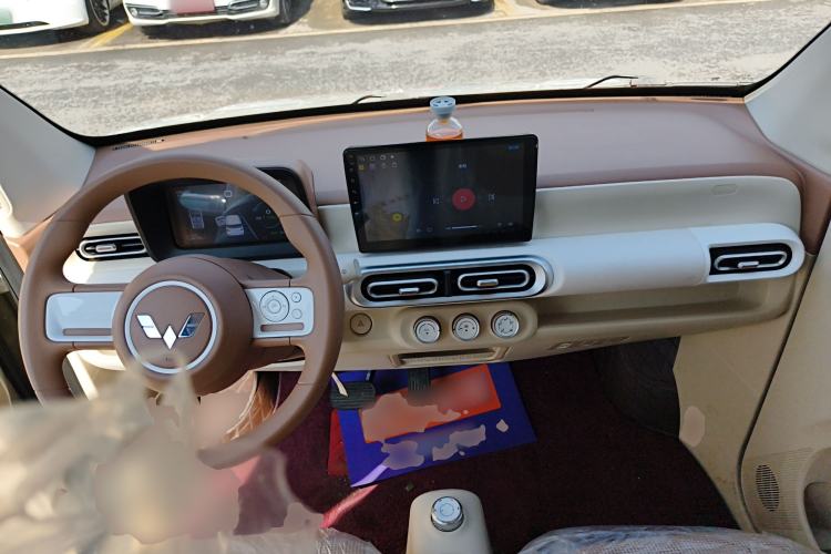 Used Wuling Hongguang MINIEV 2024 3rd Generation 215km Youth Edition Center Console