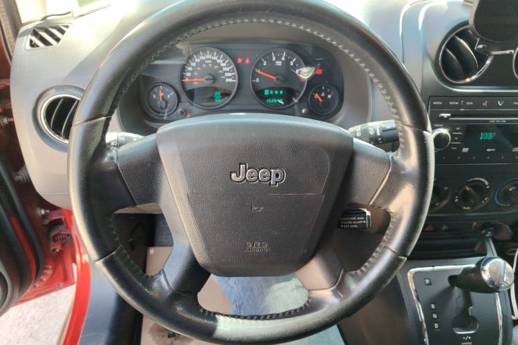 Used Jeep Compass 2007 2.4L four-wheel drive sport version
