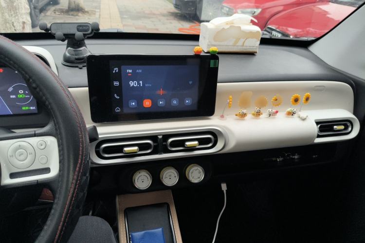 Used Wuling Hongguang MINIEV 2024 3rd Generation 215km Advanced Version Center Console