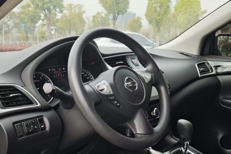 Used Nissan Sylphy 2021 Classic 1.6XL CVT Luxury Edition Interior 1