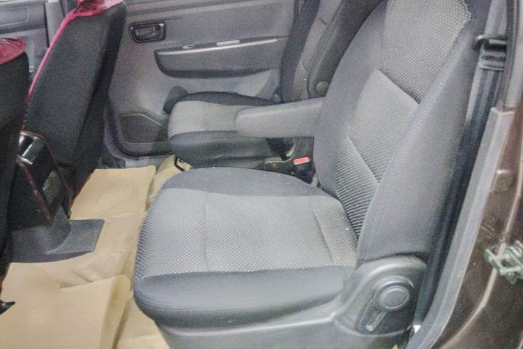 Used Dongfeng Fengon 330 2014 1.5L Manual Utility Version DK15 Left Rear Seat