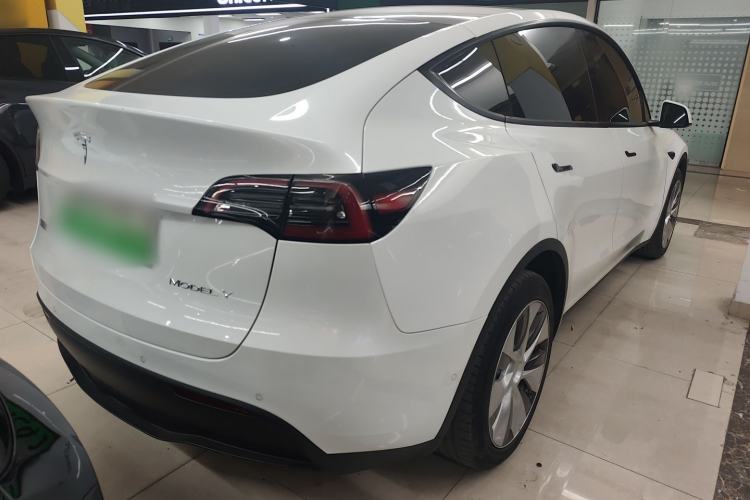 Used Tesla Model Y 2022 Long-Range All-Wheel-Drive Version

