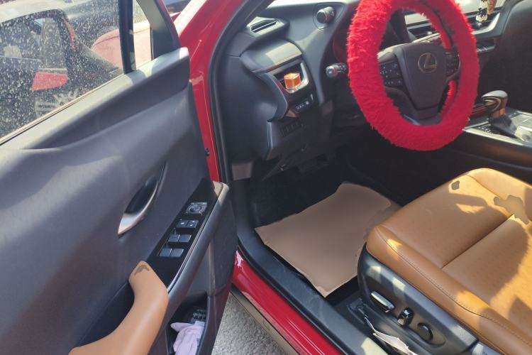 Used Lexus UX 2020 260h Explore & Adventure Edition Driver Seat