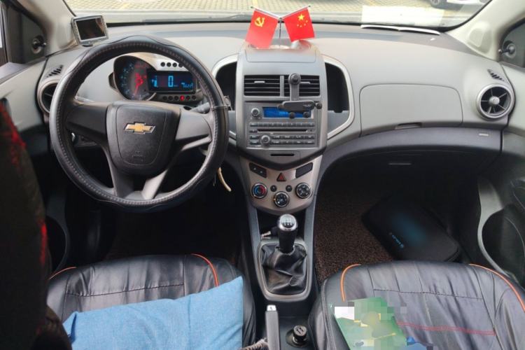 Used Chevrolet Aveo Sonic 2011 Sedan 1.4L MT SL
