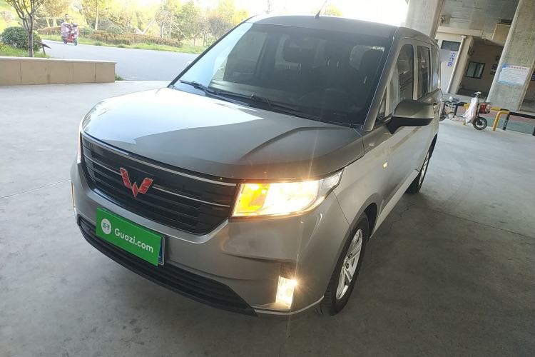 Used Wuling Hongguang PLUS 2019 1.5T Manual Comfort Version 7 Seats