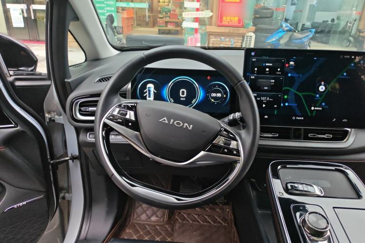 Used AION V 2021 Plus 70 Super Fast Charging Version Ternary Lithium
