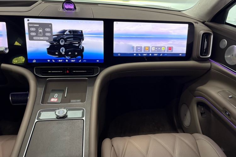 Used Hima AITO M9 2025 Extended-Range Ultra Version 52 kWh 6-Seater Interior 8