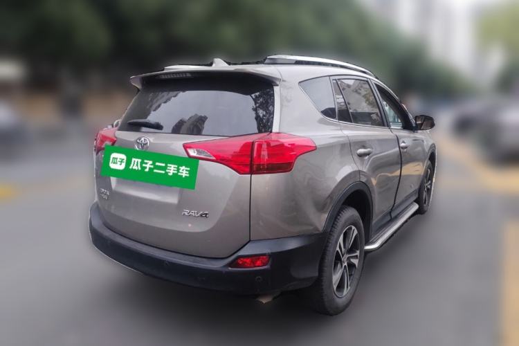 Used Toyota RAV4 2015 2.0L CVT Two-Wheel Drive Fashion Edition