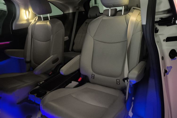 Used Toyota Granvia 2023 2.5L Hybrid Prestige PLUS Edition Left Rear Seat