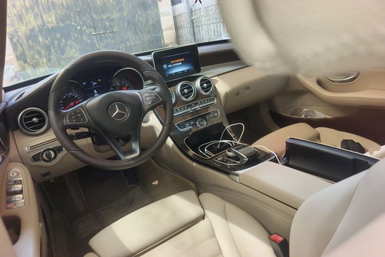 Used Mercedes-Benz C-Class 2015 Facelift C 200 L