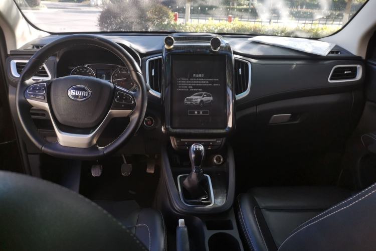 Used SWM X7 2016 1.8L Manual Luxury Edition 7 Seats
