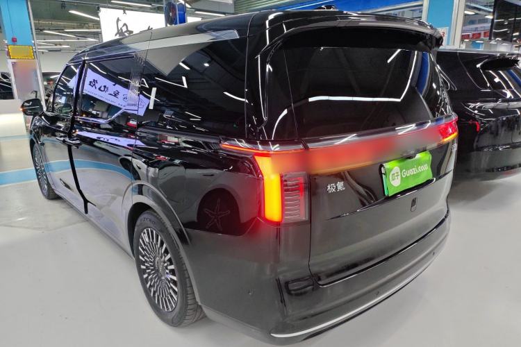 Used Zeekr 009 2022 WE Edition
