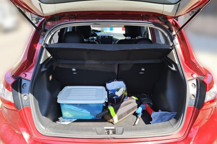 Used Nissan Tiida 2016 1.6L CVT Cool Dynamic Edition Trunk