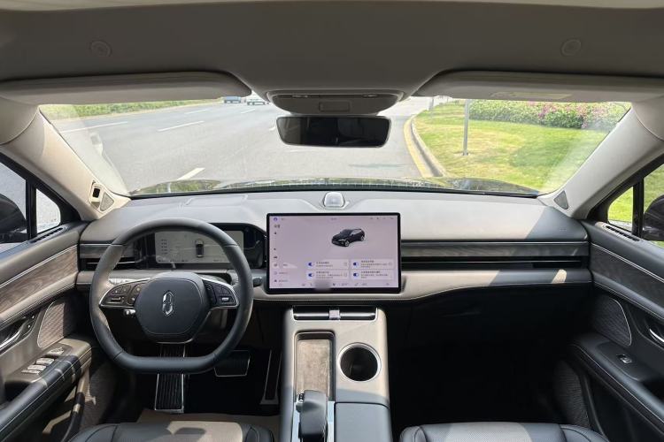 Used Hima AITO M5 2022 Extended-Range Four-Wheel Drive Ultimate Edition Center Console