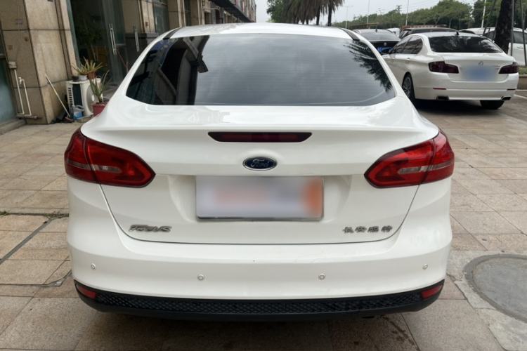 Used Ford Focus 2017 Sedan 1.6L Automatic Comfort Plus SmartDrive Edition Exterior 6