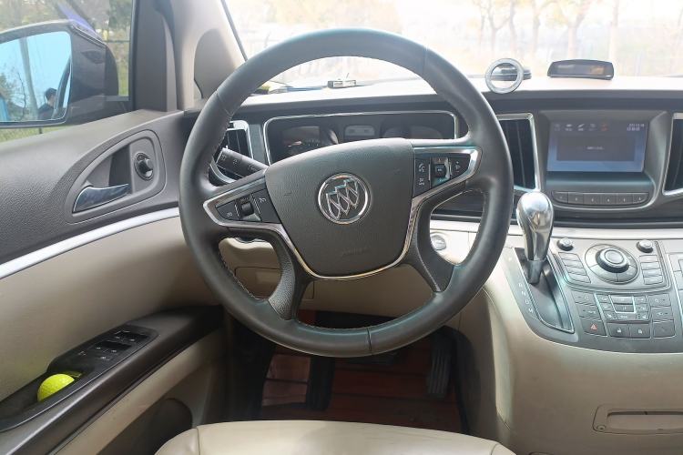 Used Buick GL8 2011 3.0L GT Luxury Business Haoya Edition Steering Wheel