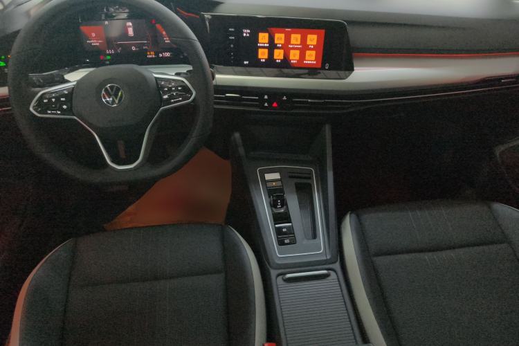 Used Volkswagen Golf 2024 280TSI DSG Pro 50th Anniversary Edition Center Console