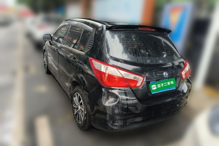 Used Venucia R50 2014 1.6L Automatic Splendid Edition