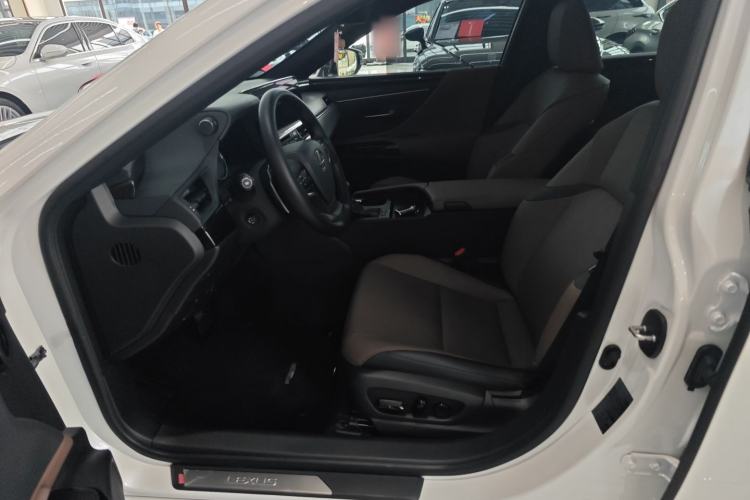 Used Lexus ES 2022 200 Excellence Edition Left Front Seat