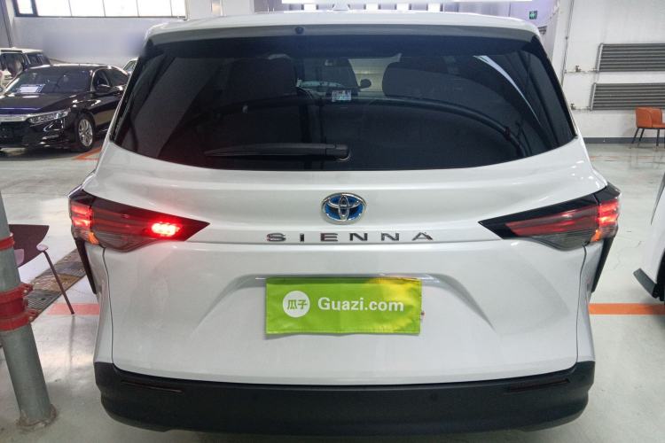 Used Toyota SIENNA 2021 2.5L Hybrid Comfort Edition Rear