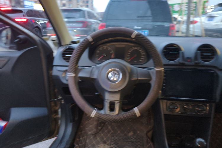 Used Volkswagen Jetta 2013 1.6L Manual Fashion Edition Steering Wheel