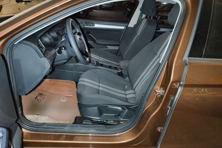 Used Volkswagen Lamando 2015 230TSI DSG Fashion Edition
