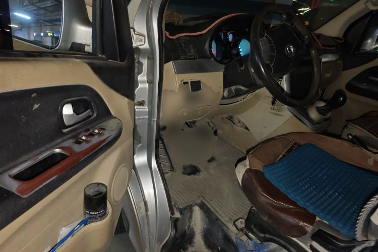 Used CHANGAN KAICHENG Ruixing M90 2018 2.0L Standard Edition Flat-Top Liftback 6-Seater 4G94S
